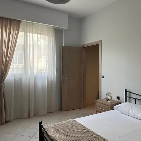 Little Nest - Luxury Living Апартаменты *