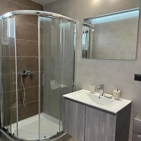 Little Nest - Luxury Living Apartament